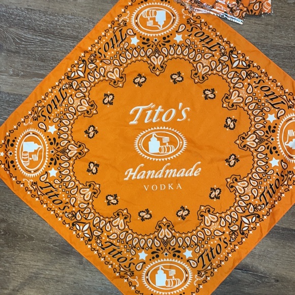 TITOS Vodka Bandana - Picture 2 of 3